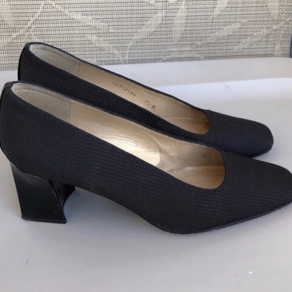 Stuart Weitzman Black Block Heels. Size 7.5